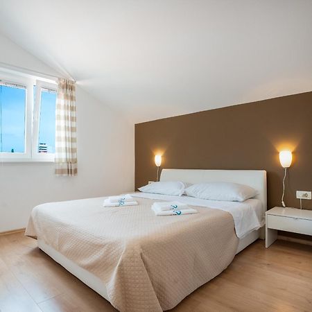 Apartments A&A Биоград-на-Мору Экстерьер фото